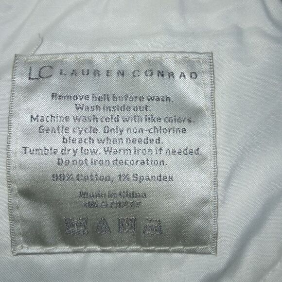 LC Lauren Conrad White Jean Shorts with Mid-Rise and Cuffed Hem Sz.2 EUC No Belt - Picture 8 of 8